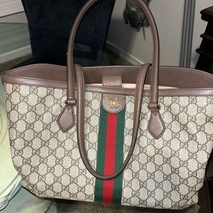 Gucci GG Medium Tote
